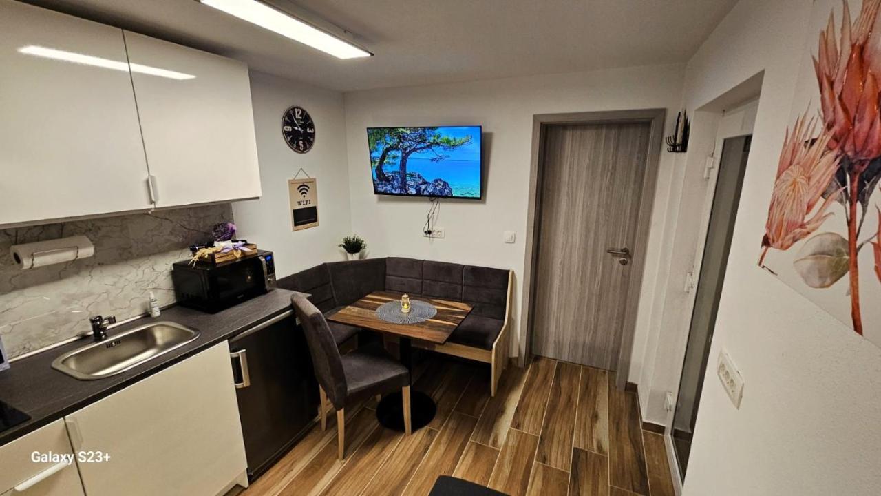 Apartmaji Stars Mavcice المظهر الخارجي الصورة