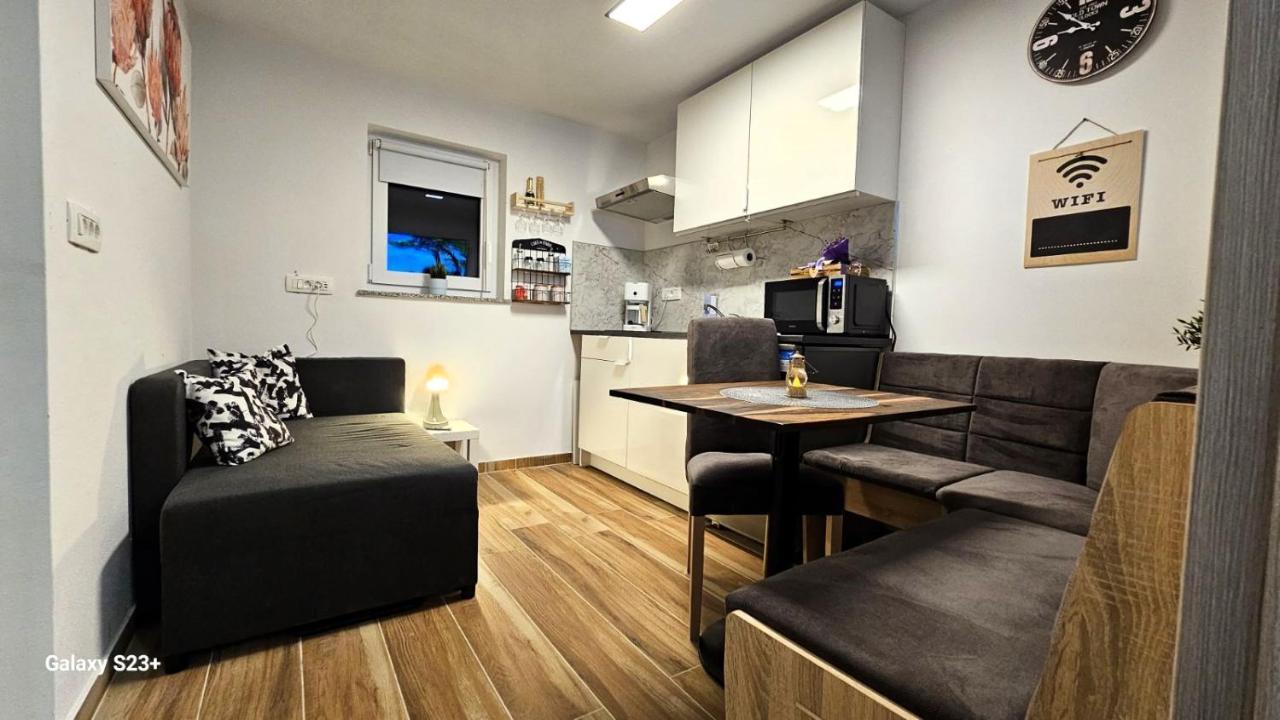 Apartmaji Stars Mavcice المظهر الخارجي الصورة